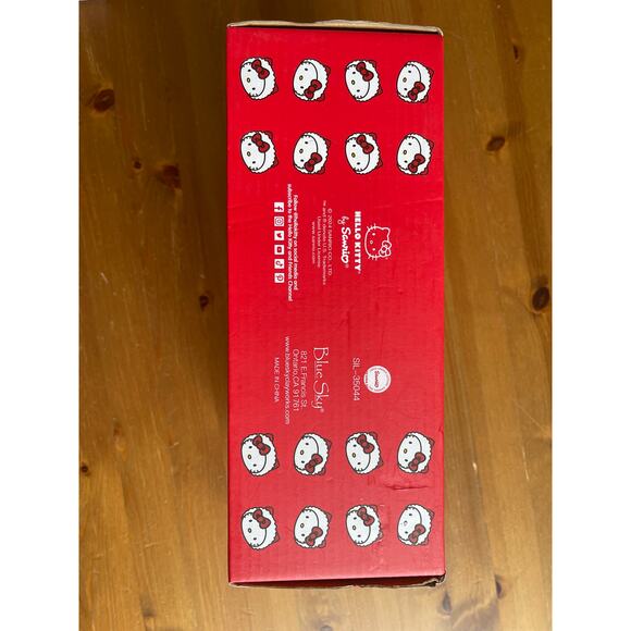 Hello Kitty Mug and Figurine Gift Set NEW in Box Christmas - Picture 8 of 10